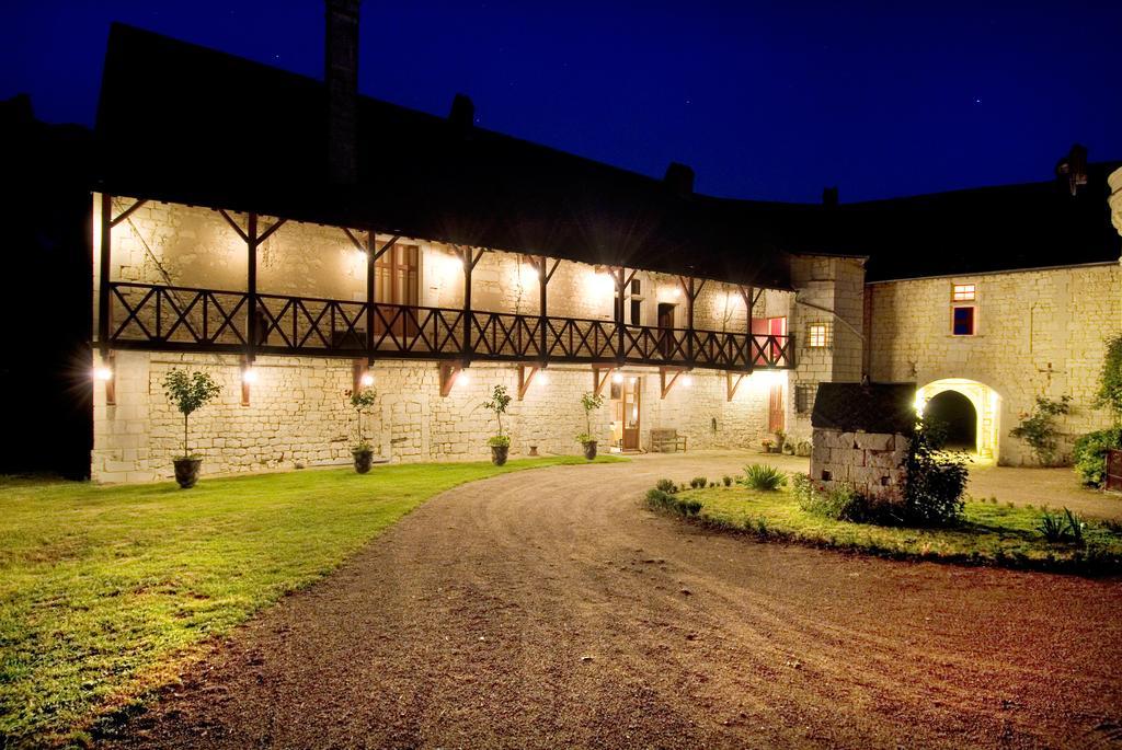 Chateau De La Roche Martel Panzió Roiffé Kültér fotó